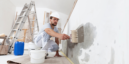 hrubá stava výhody a nevýhody natírání stěny u hrubé stavby